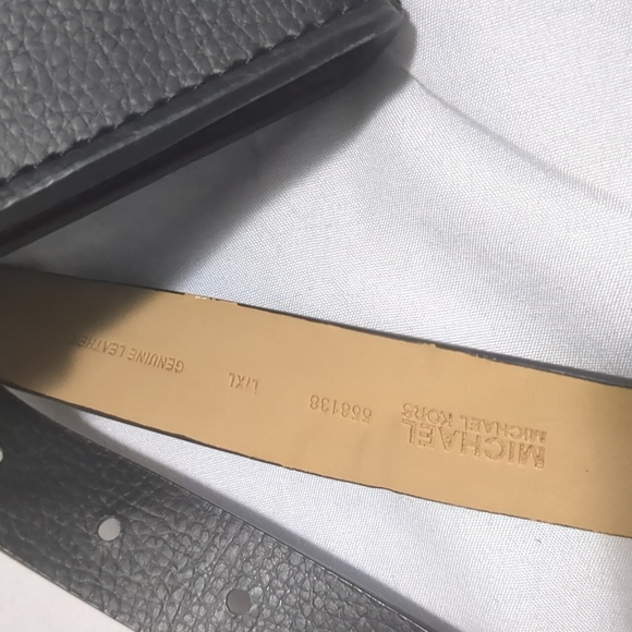 Michael Kors Fanny Pack - Picture 9 of 10